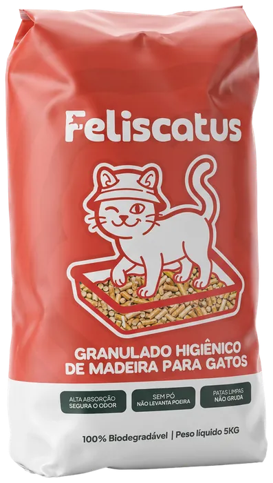 Pacote Feliscatus de 5 kg, vermelho, com a gata de chapéu sobre a caixa de areia